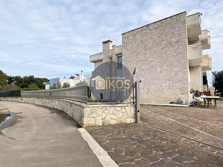 Immagine 20 di Villa in vendita  in Via Giuseppe Inzucchi a Castellana Grotte