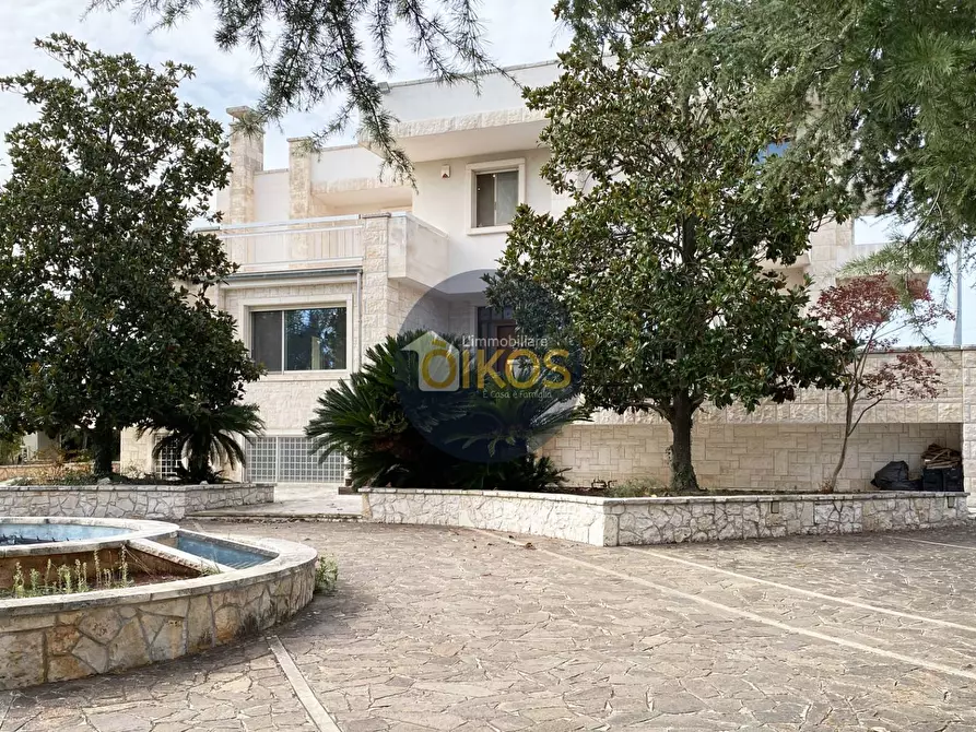 Immagine 21 di Villa in vendita  in Via Giuseppe Inzucchi a Castellana Grotte