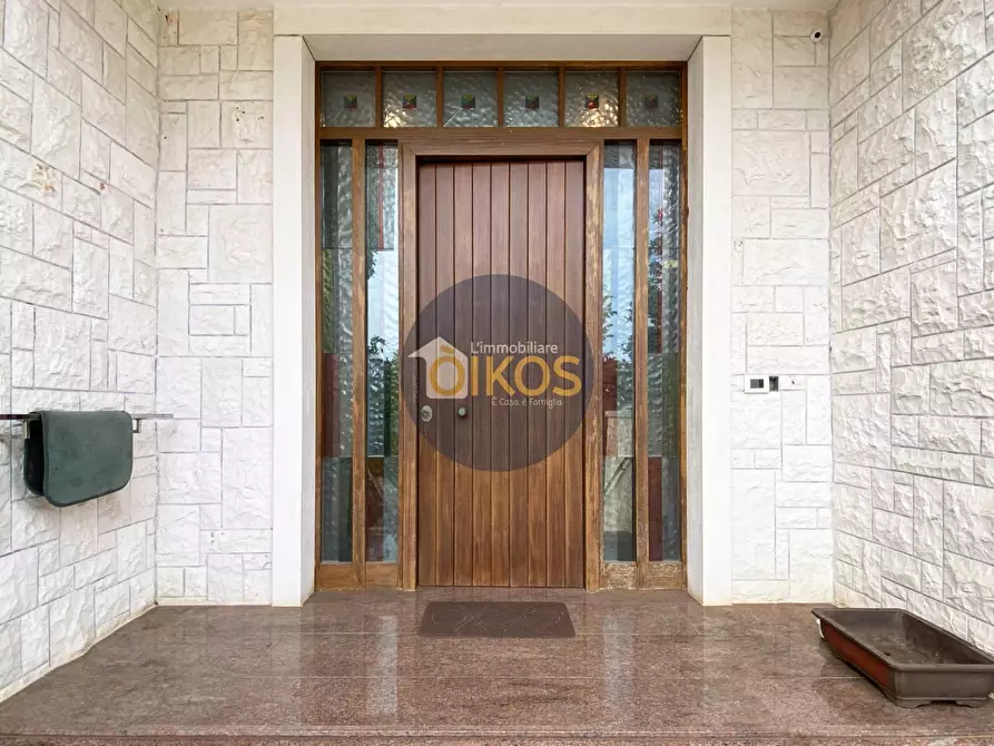 Immagine 27 di Villa in vendita  in Via Giuseppe Inzucchi a Castellana Grotte