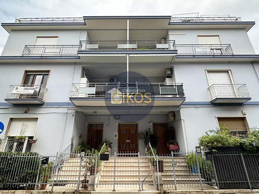 Immagine 3 di Appartamento in vendita  in Via Carlo Poerio a Castellana Grotte