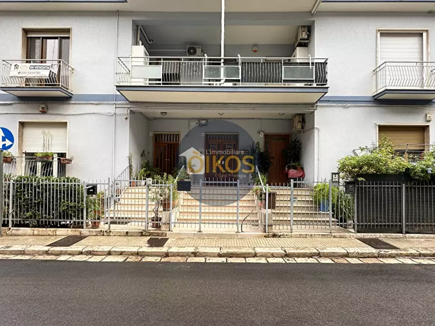 Immagine 4 di Appartamento in vendita  in Via Carlo Poerio a Castellana Grotte