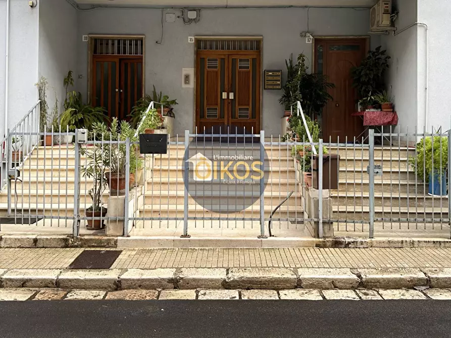 Immagine 5 di Appartamento in vendita  in Via Carlo Poerio a Castellana Grotte