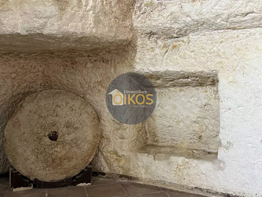 Immagine 21 di Locale commerciale in vendita  in Via Pompeo Sarnelli a Polignano A Mare