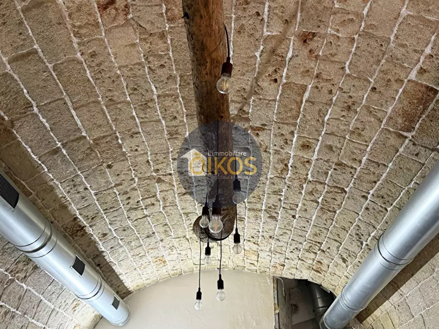 Immagine 25 di Locale commerciale in vendita  in Via Pompeo Sarnelli a Polignano A Mare