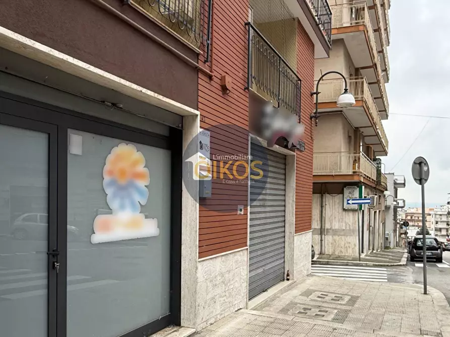 Immagine 3 di Locale commerciale in vendita  in Via Della Conciliazione a Putignano