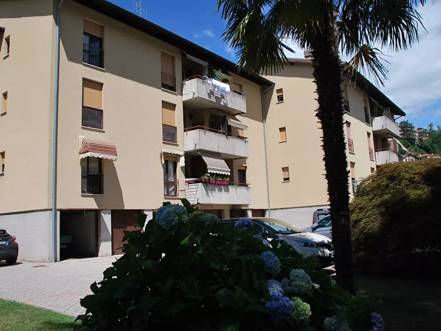 Immagine 20 di Appartamento in vendita  in via ANDLOVITZ a Laveno-Mombello
