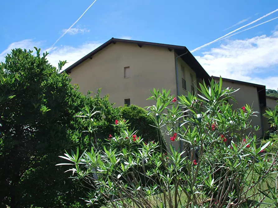 Immagine 22 di Appartamento in vendita  in via ANDLOVITZ a Laveno-Mombello