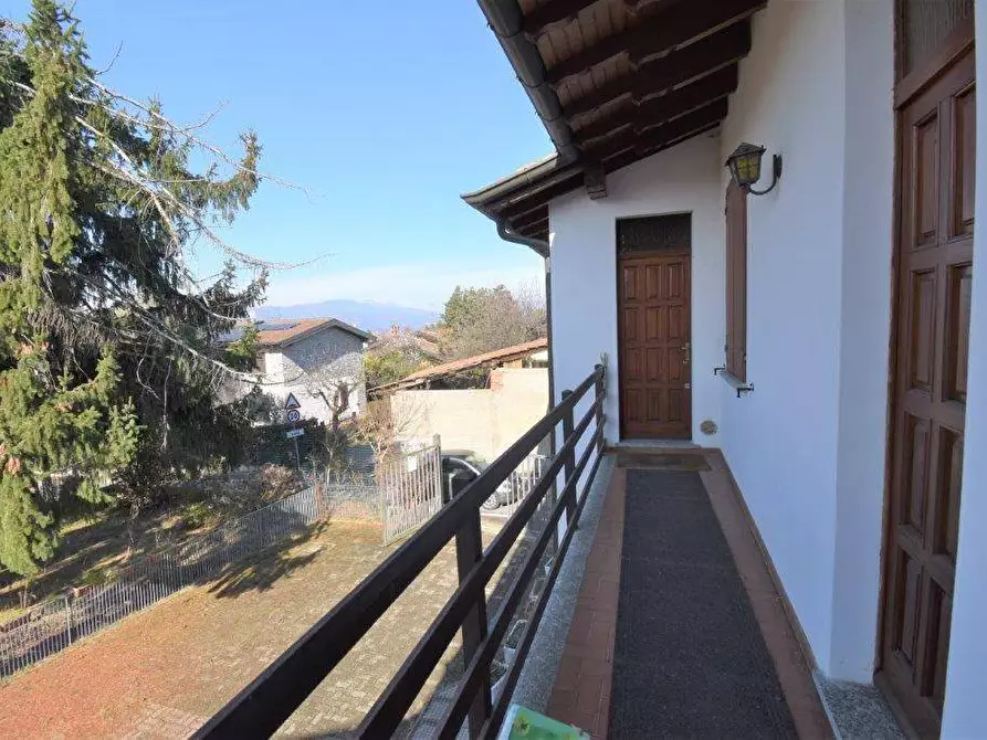 Immagine 20 di Casa semindipendente in vendita  in VIA VERDI a Cadrezzate Con Osmate