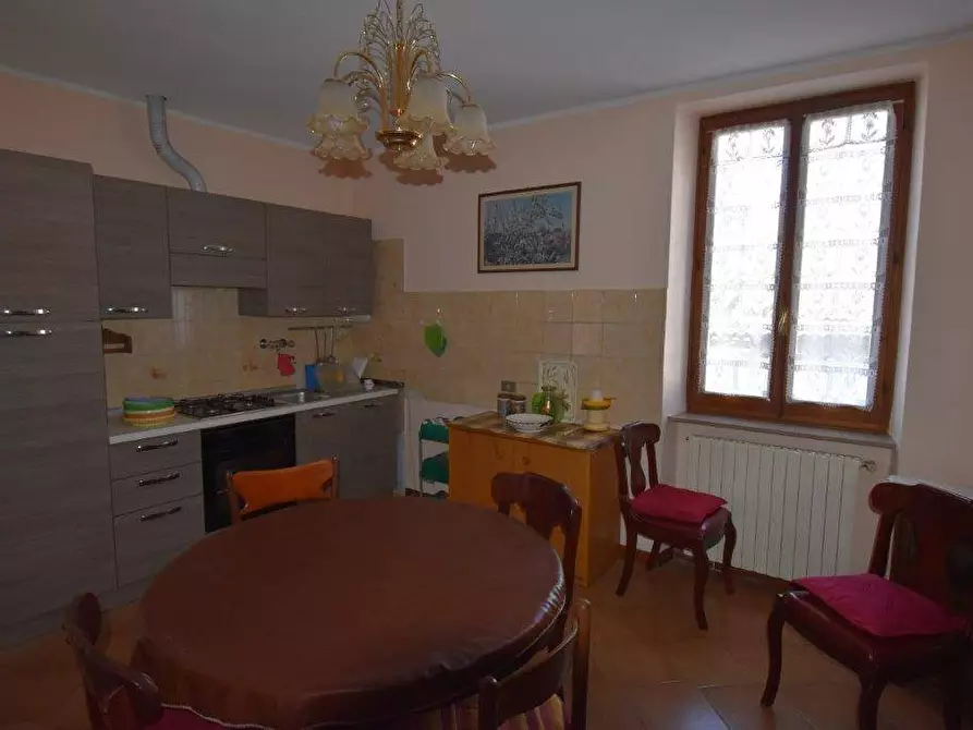 Immagine 23 di Casa semindipendente in vendita  in VIA VERDI a Cadrezzate Con Osmate