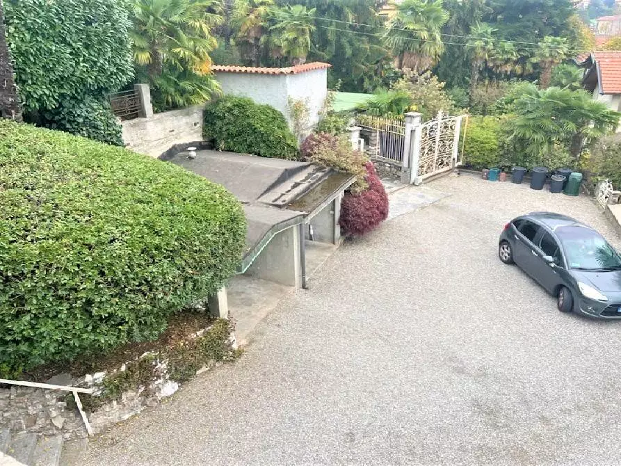 Immagine 27 di Villa in vendita  a Gavirate