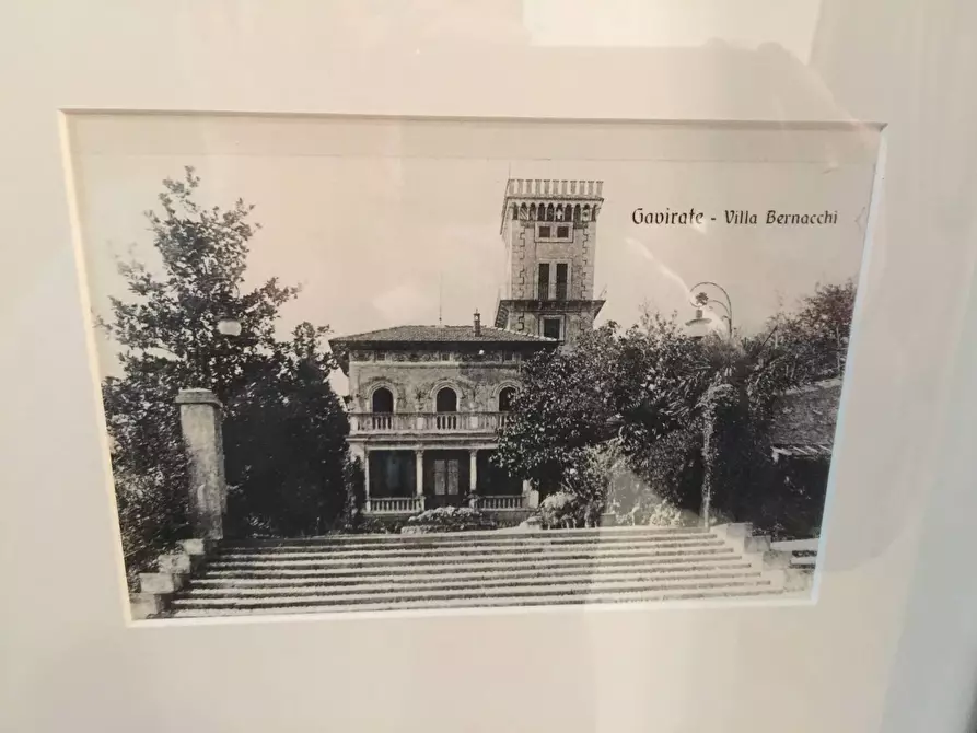 Immagine 30 di Villa in vendita  a Gavirate