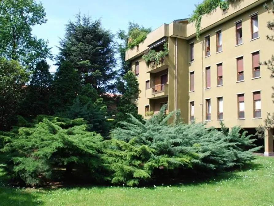 Immagine 1 di Appartamento in vendita  in VIALE TOSELLI a Legnano