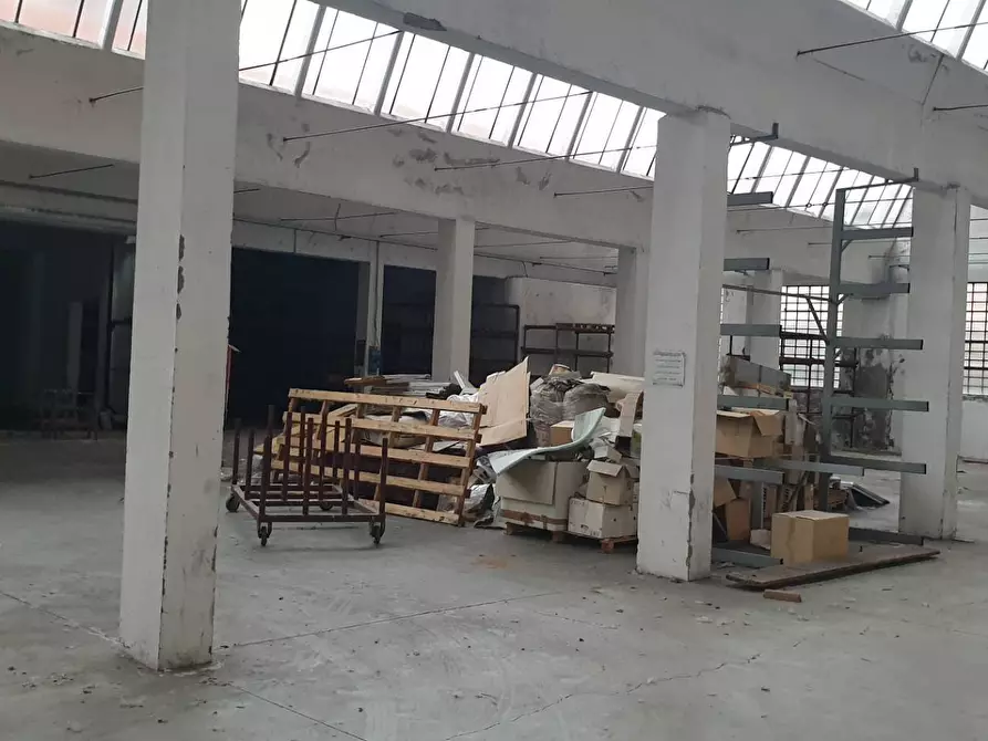 Immagine 3 di Capannone industriale in vendita  in via NOVARA a Legnano