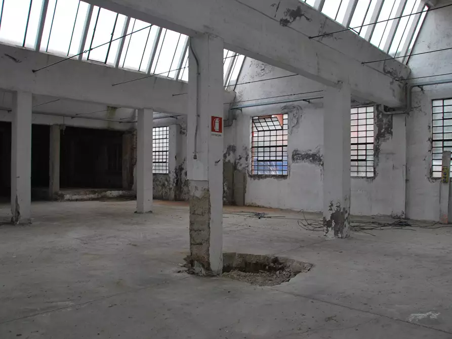 Immagine 12 di Capannone industriale in vendita  in via NOVARA a Legnano