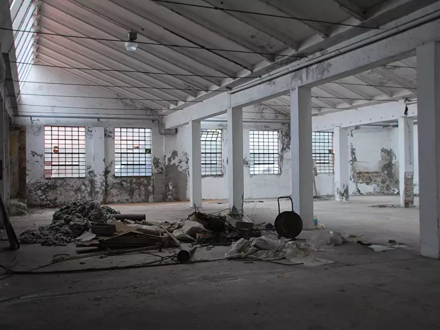 Immagine 15 di Capannone industriale in vendita  in via NOVARA a Legnano