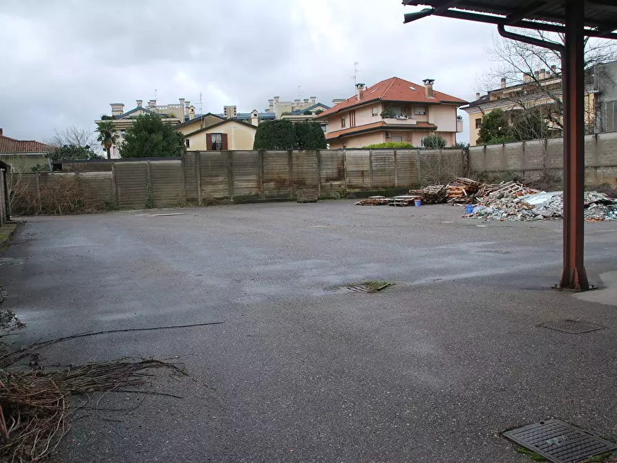 Immagine 2 di Capannone industriale in vendita  in via NOVARA a Legnano