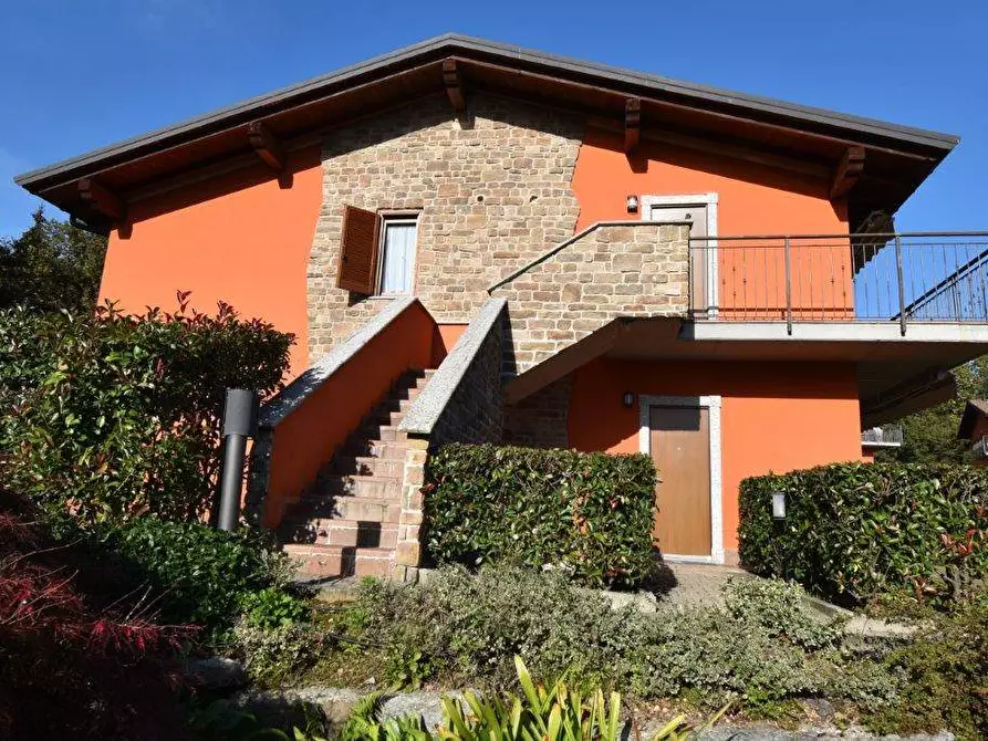 Immagine 27 di Appartamento in vendita  in VIA AL MORO a Leggiuno