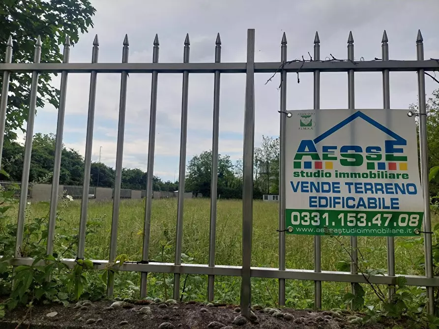Immagine 7 di Terreno residenziale in vendita  in via Pace angolo via Novara a Legnano