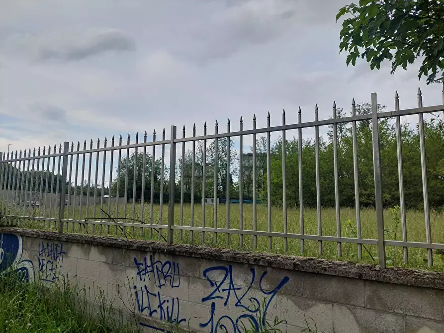 Immagine 16 di Terreno residenziale in vendita  in via Pace angolo via Novara a Legnano