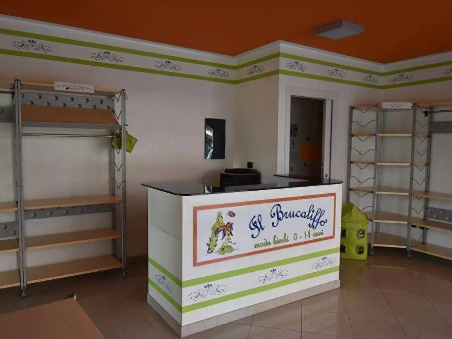 Immagine 28 di Locale commerciale in affitto  in VIA BOTTINI a Legnano