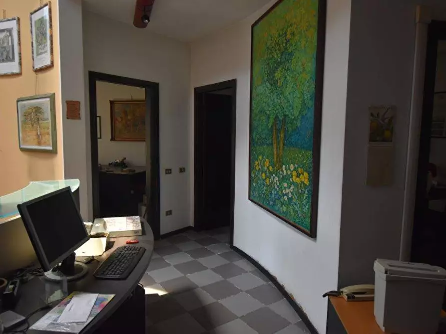 Immagine 17 di Locale commerciale in vendita  in via VILLORESI a Turbigo