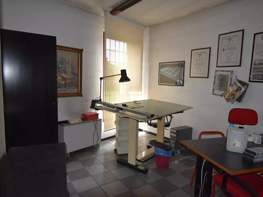 Immagine 21 di Locale commerciale in vendita  in via VILLORESI a Turbigo