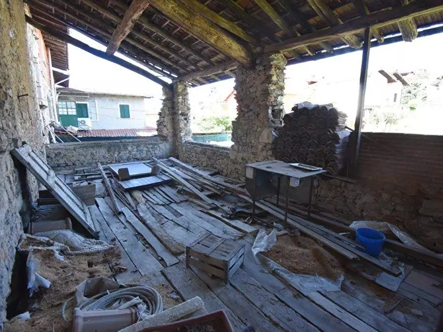 Immagine 29 di Appartamento in vendita  in VIA MARINO a Laveno-Mombello