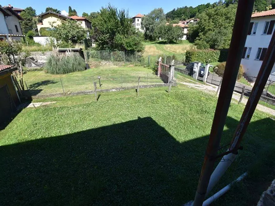 Immagine 30 di Appartamento in vendita  in VIA MARINO a Laveno-Mombello