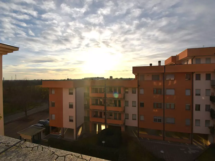 Immagine 22 di Appartamento in vendita  in VIA ABRUZZI a Legnano
