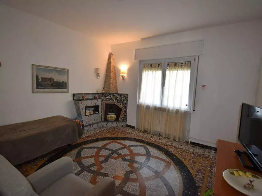 Immagine 9 di Appartamento in vendita  in via Milano a Arona