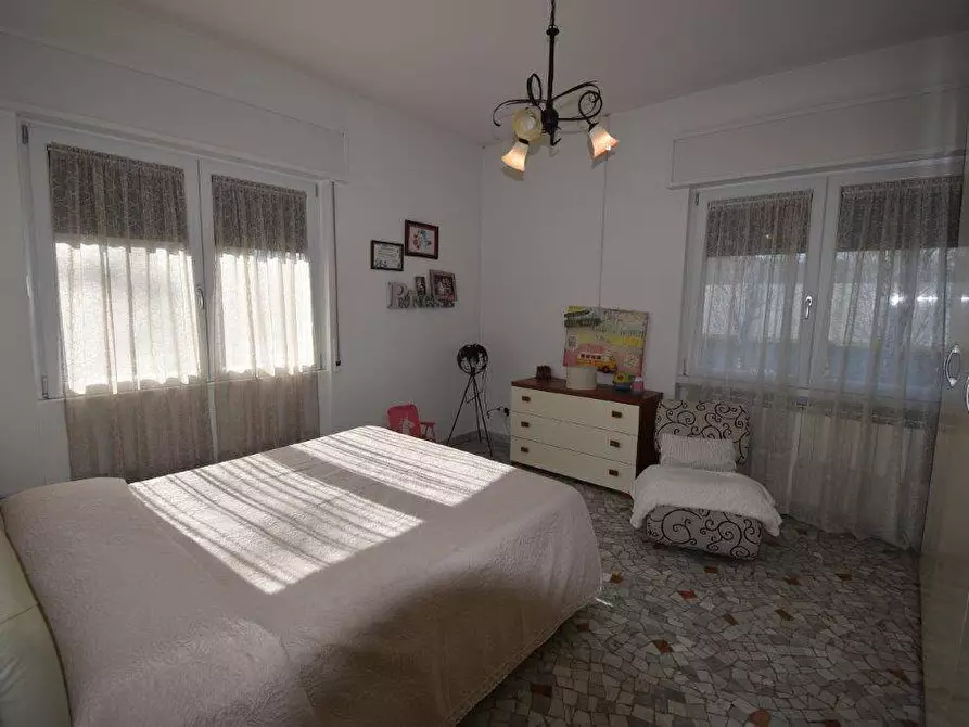 Immagine 11 di Appartamento in vendita  in via Milano a Arona