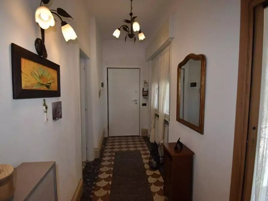 Immagine 14 di Appartamento in vendita  in via Milano a Arona