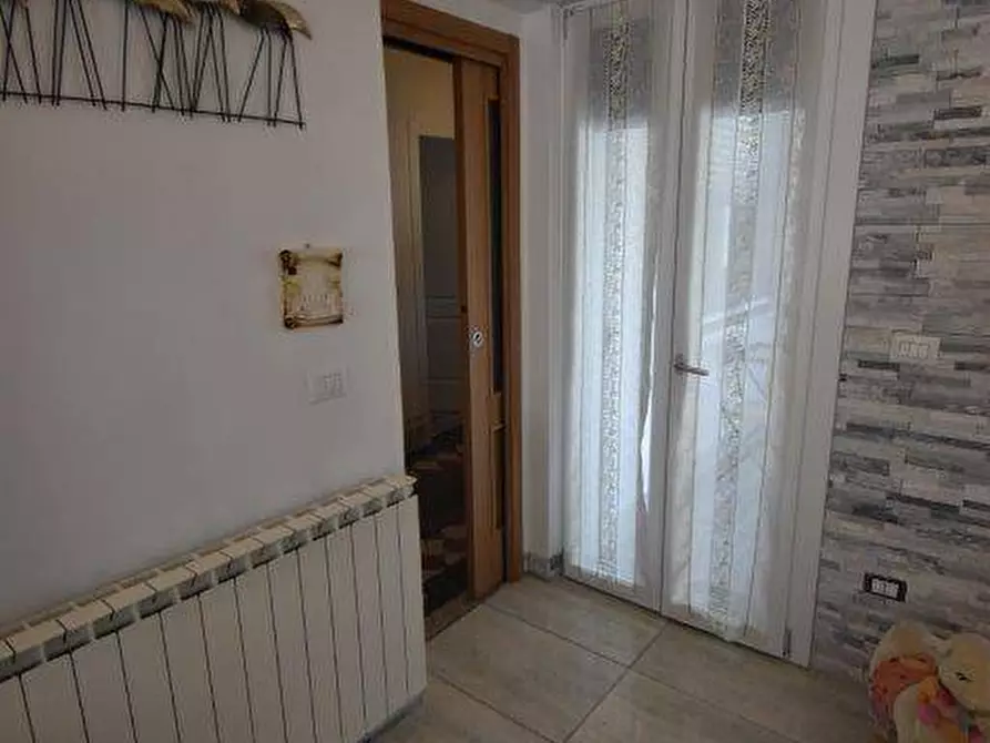 Immagine 15 di Appartamento in vendita  in via Milano a Arona