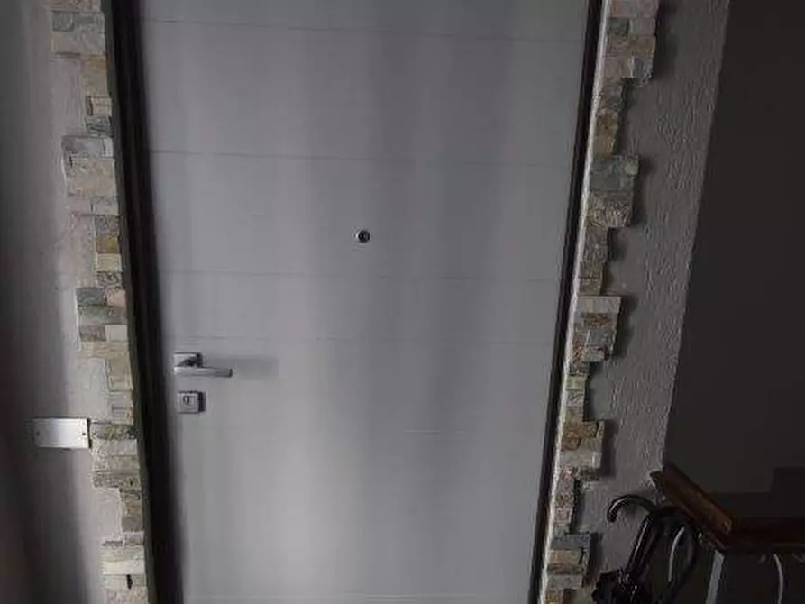 Immagine 26 di Appartamento in vendita  in via Milano a Arona