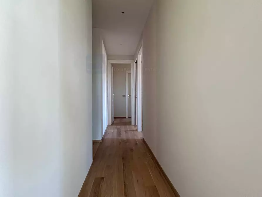 Immagine 8 di Appartamento in vendita  in Via Nisio a Roma