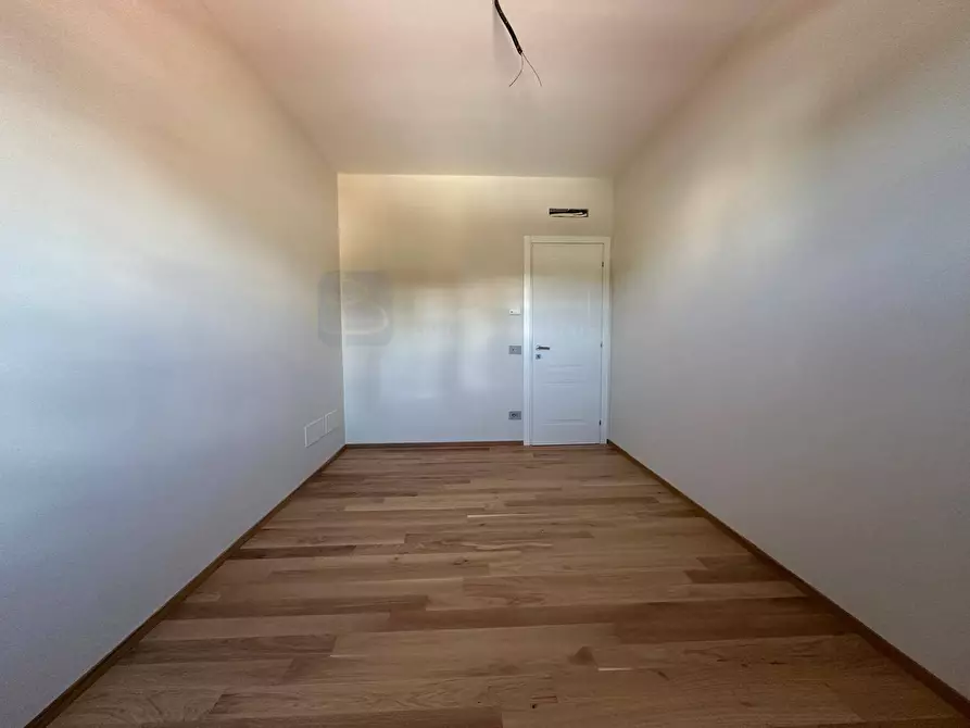 Immagine 9 di Appartamento in vendita  in Via Nisio a Roma