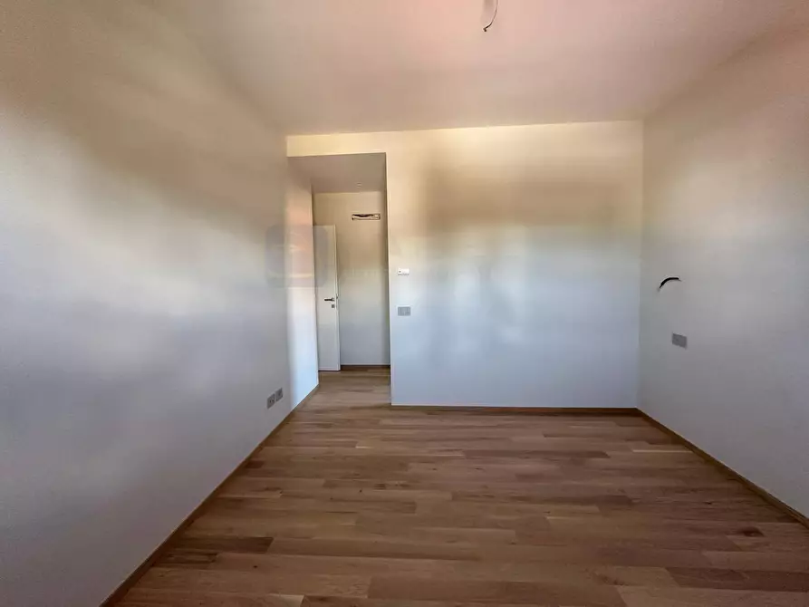 Immagine 10 di Appartamento in vendita  in Via Nisio a Roma