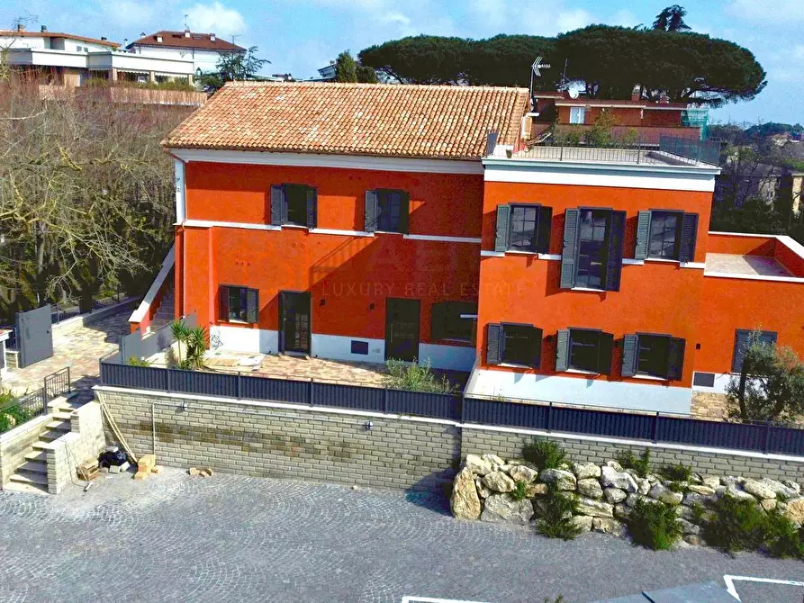 Immagine 16 di Appartamento in vendita  in Via Nisio a Roma