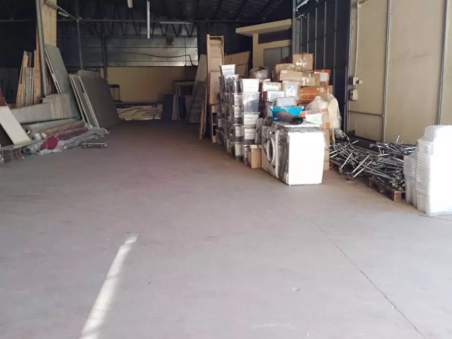 Immagine 4 di Capannone industriale in affitto  in Vicolo Pian Due Torri a Roma