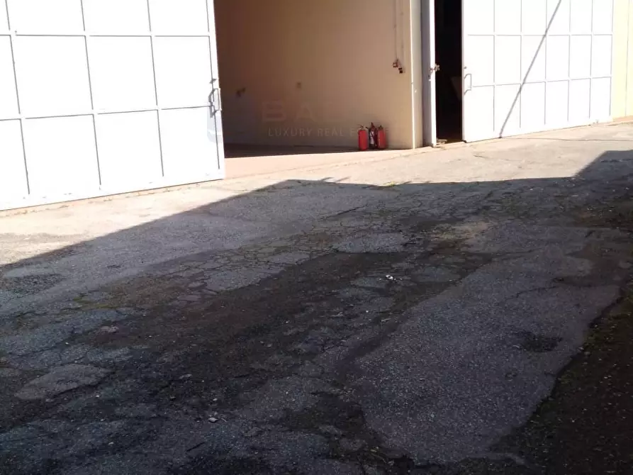 Immagine 6 di Capannone industriale in affitto  in Vicolo Pian Due Torri a Roma