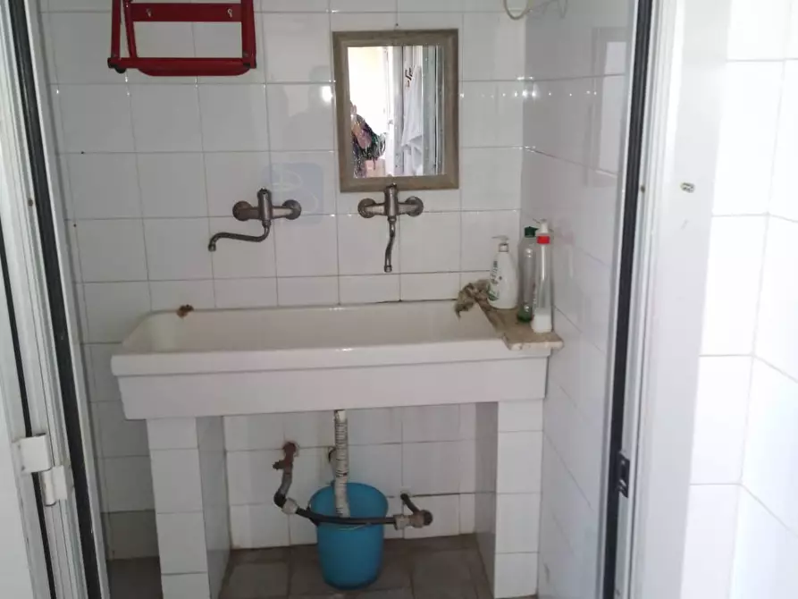 Immagine 13 di Capannone industriale in affitto  in Vicolo Pian Due Torri a Roma