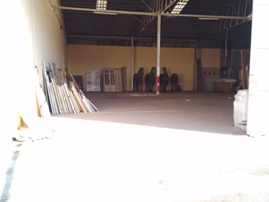 Immagine 14 di Capannone industriale in affitto  in Vicolo Pian Due Torri a Roma