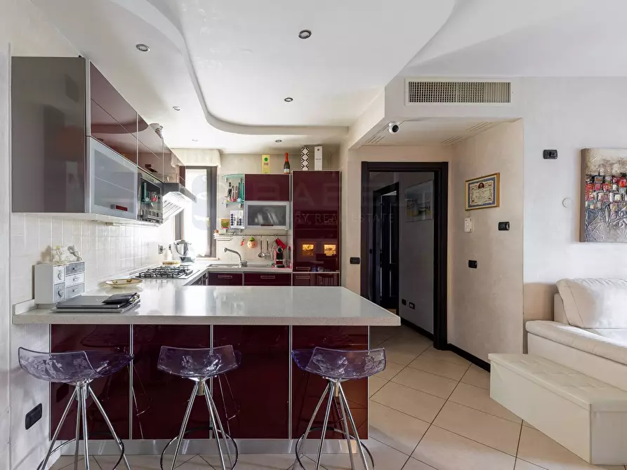 Immagine 4 di Appartamento in vendita  in Viale Carmelo Bene a Roma