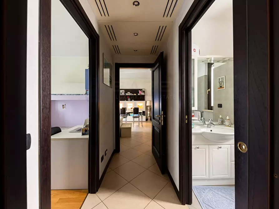 Immagine 10 di Appartamento in vendita  in Viale Carmelo Bene a Roma