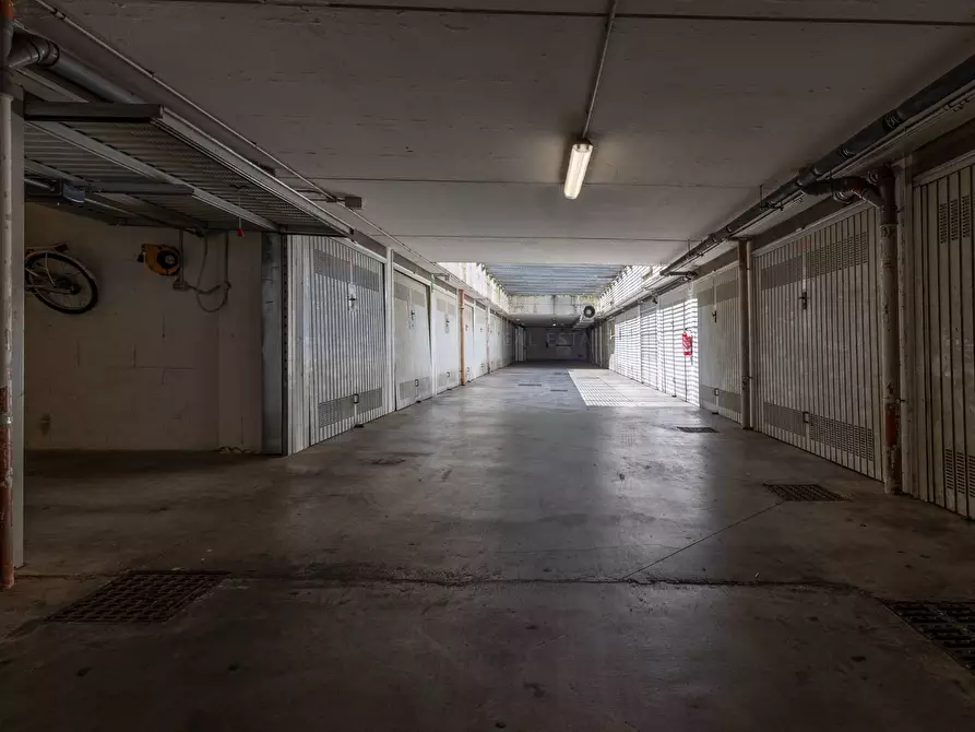 Immagine 23 di Appartamento in vendita  in Viale Carmelo Bene a Roma