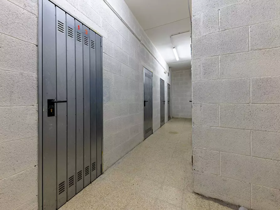 Immagine 25 di Appartamento in vendita  in Viale Carmelo Bene a Roma