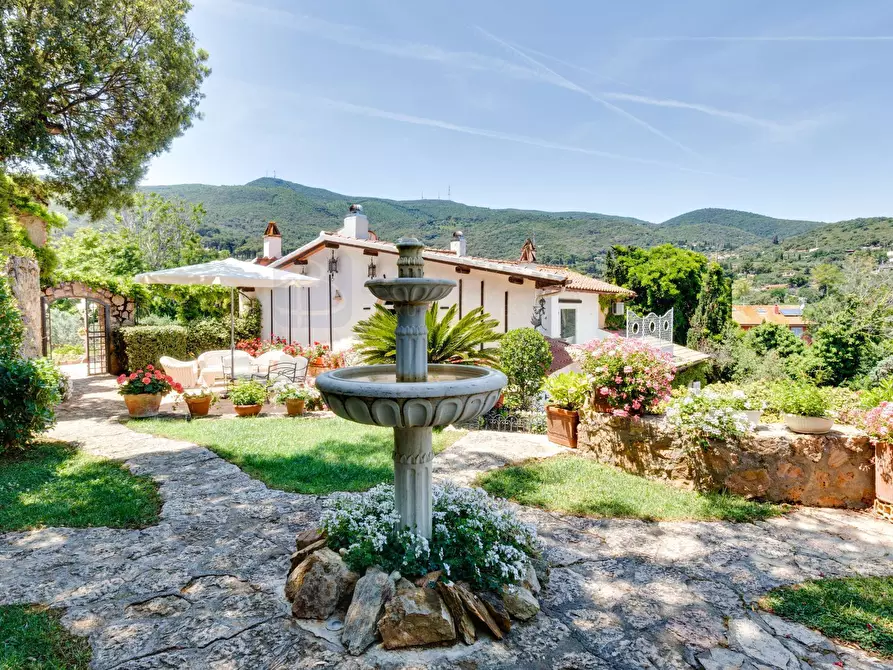 Immagine 3 di Villa in vendita  in VIA DEI MOLINI a Monte Argentario