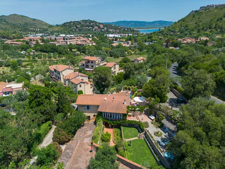 Immagine 2 di Villa in vendita  in VIA DEI MOLINI a Monte Argentario