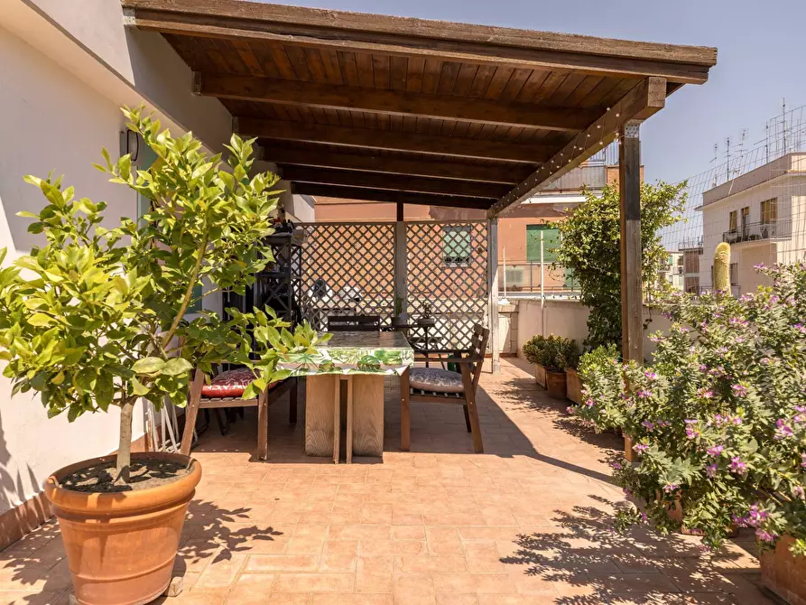 Immagine 26 di Appartamento in vendita  in Via Mattia Battistini a Roma