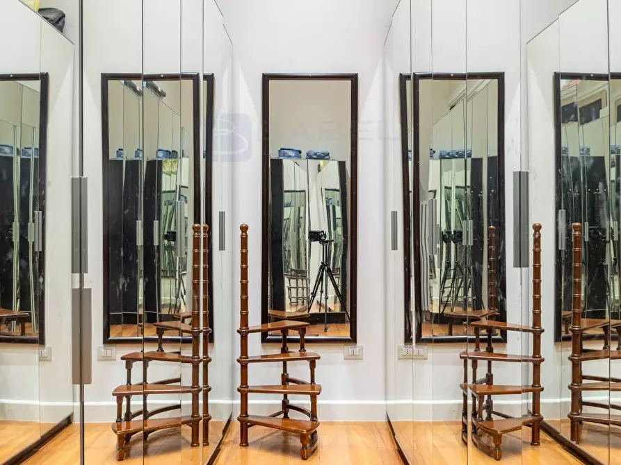 Immagine 29 di Appartamento in vendita  in Via Torino a Roma